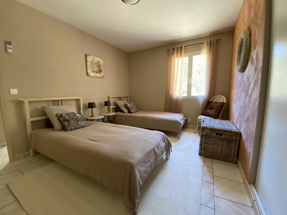 L'Eveil En Provence Bed & Breakfast Entrecasteaux Ngoại thất bức ảnh