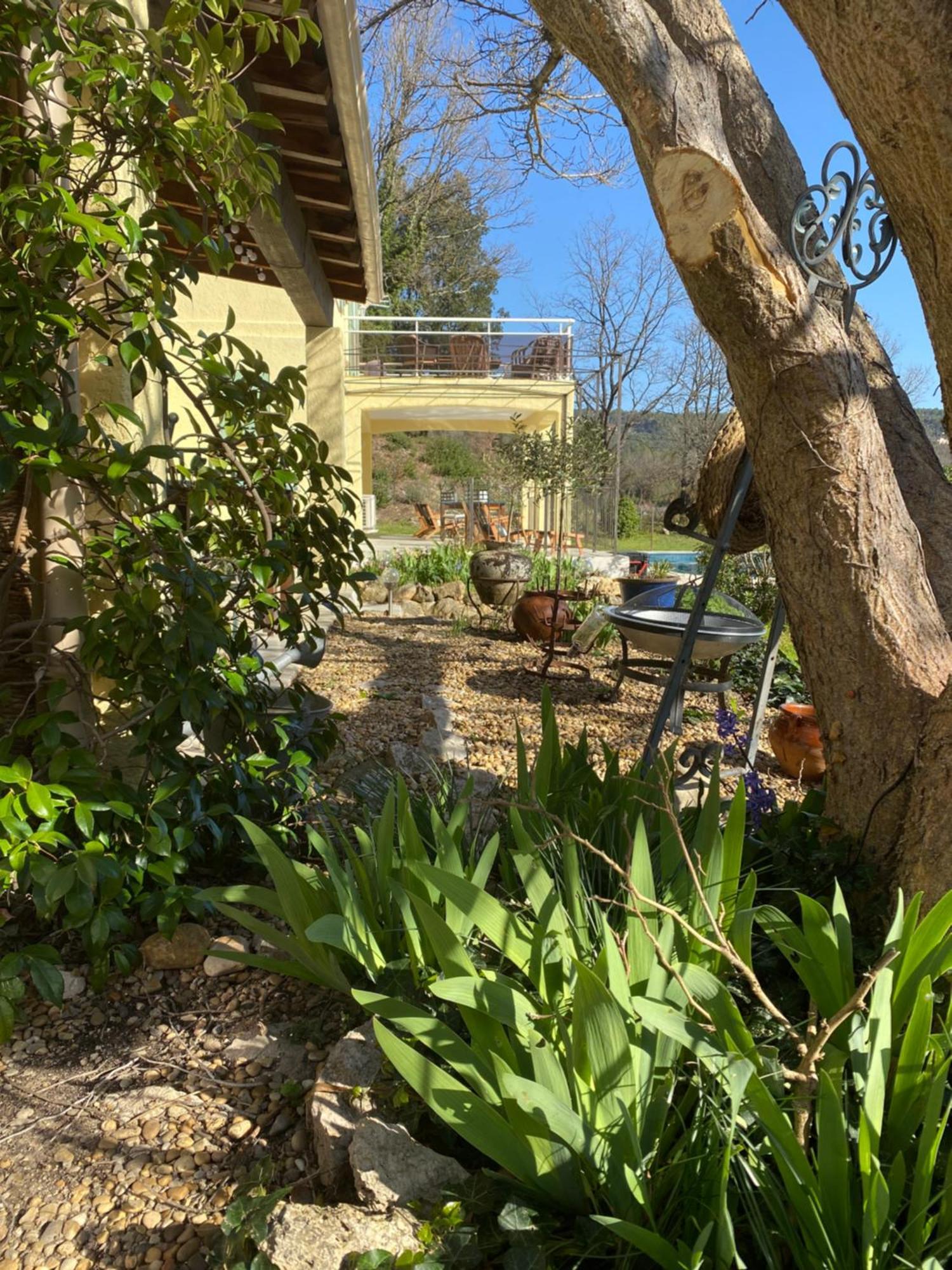 L'Eveil En Provence Bed & Breakfast Entrecasteaux Ngoại thất bức ảnh