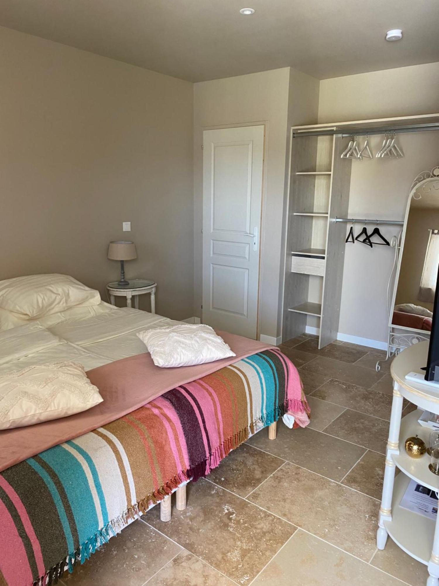 L'Eveil En Provence Bed & Breakfast Entrecasteaux Ngoại thất bức ảnh