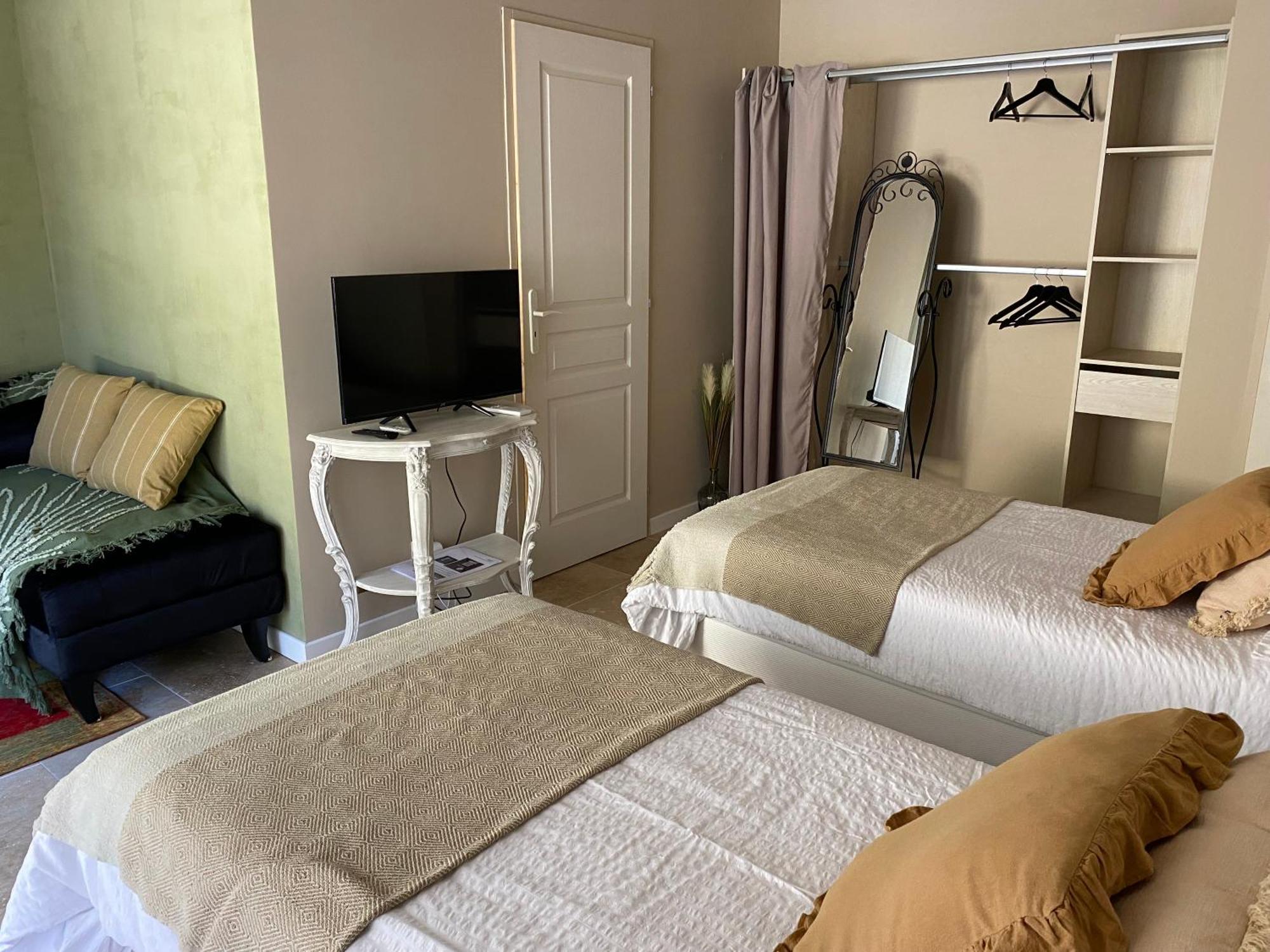 L'Eveil En Provence Bed & Breakfast Entrecasteaux Ngoại thất bức ảnh