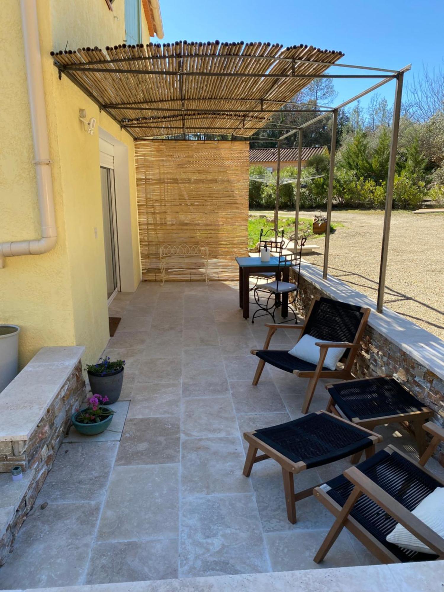 L'Eveil En Provence Bed & Breakfast Entrecasteaux Ngoại thất bức ảnh